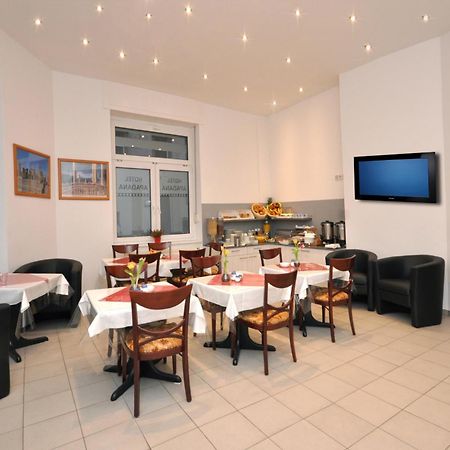 Hotel Apadana Frankfurt Frankfurt am Main Exterior photo